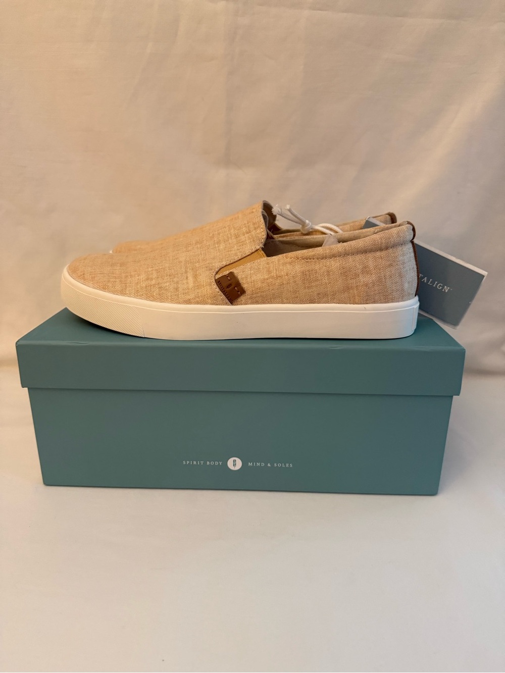 Revitalign Boardwalk Shoes (Sand) Women’s 9.5B